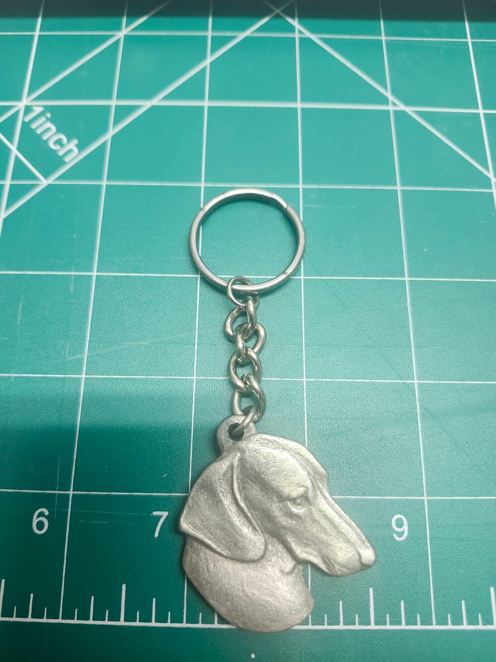 vintage RAWCLIFFE PEWTER 1982 DACHSHUND key chain I Heart My dog k9